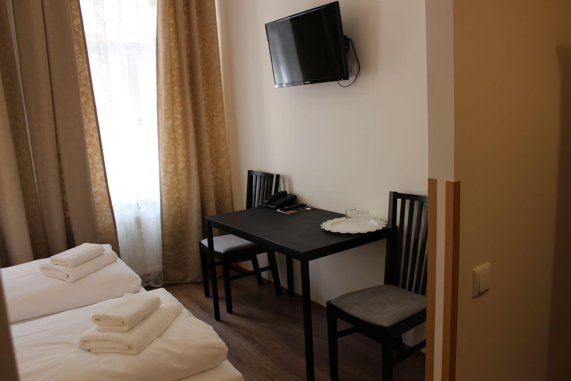 Gallery Hotel Sis Прага Екстер'єр фото