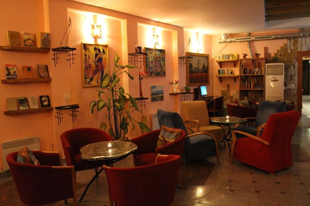 Gallery Hotel Sis Прага Екстер'єр фото
