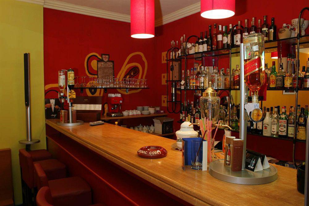 Gallery Hotel Sis Прага Екстер'єр фото